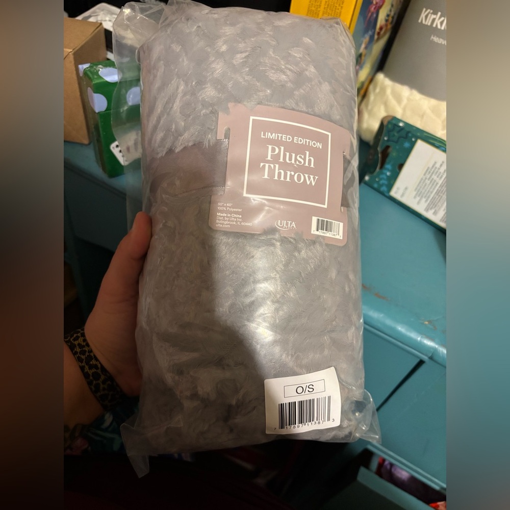 Ulta Limited Edition Plush Throw